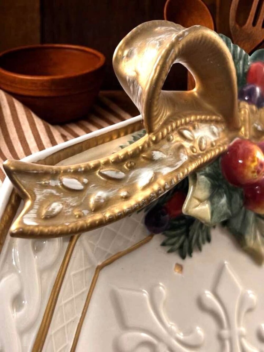 Fitz & Floyd Fine Ceramic Christmas Serving/Canape Plate Octagonal Snowy Woods - Picture 4 of 7